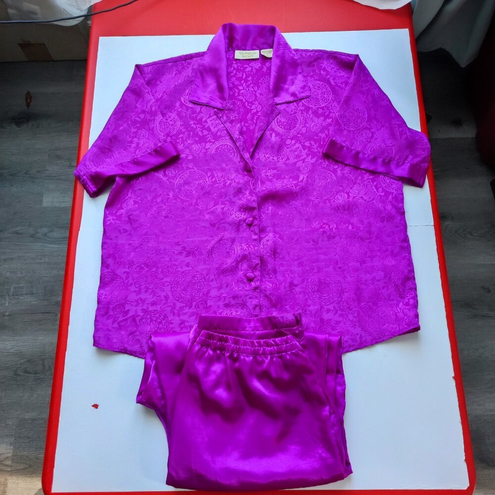 Victoria's Secret pyjama set women's size M purple floral pattern loose fit